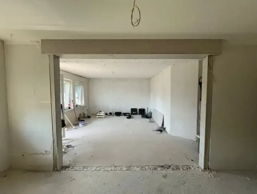 Wohnung nach dem Wanddurchbruch